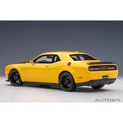 Dodge Challenger SRT Hellcat (2018) in Yellow Jacket