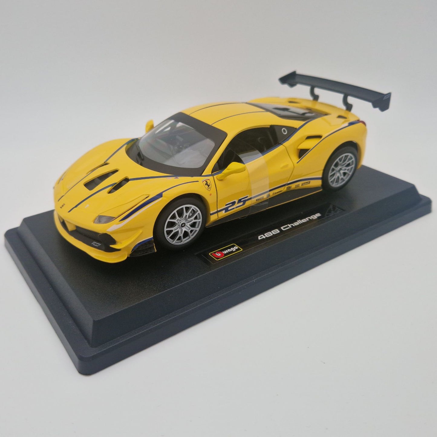 Ferrari 488 Challenge in Yellow
