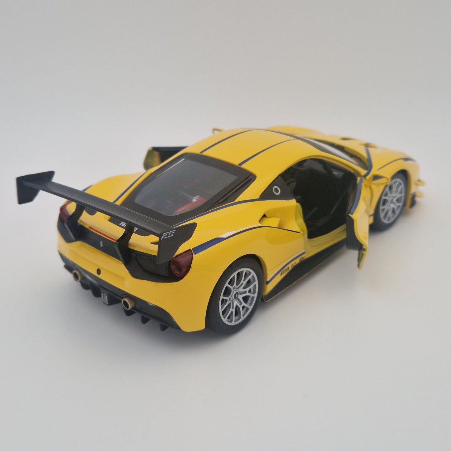 Ferrari 488 Challenge in Yellow
