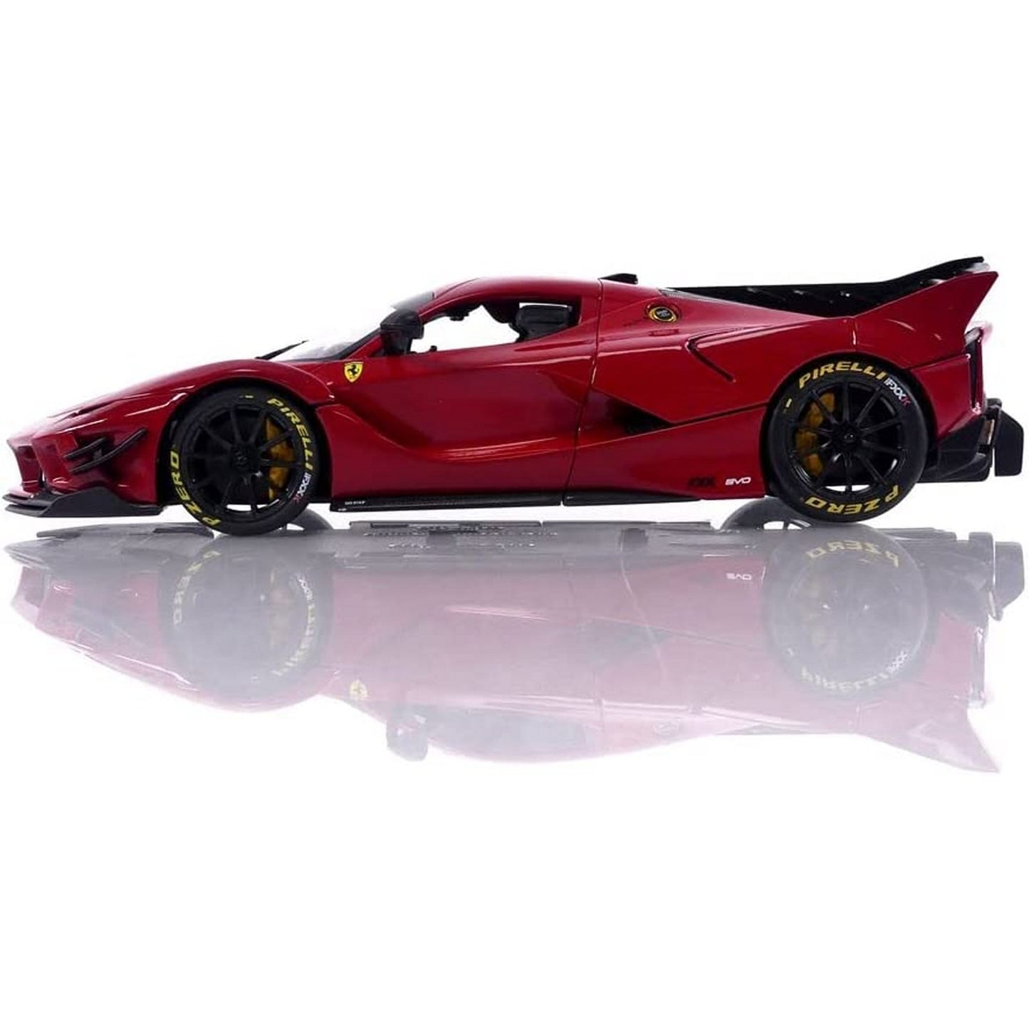 Ferrari FXX-K Evo Hybrid (6.3 L V12 2018) in Rosso Fuoco Metallic