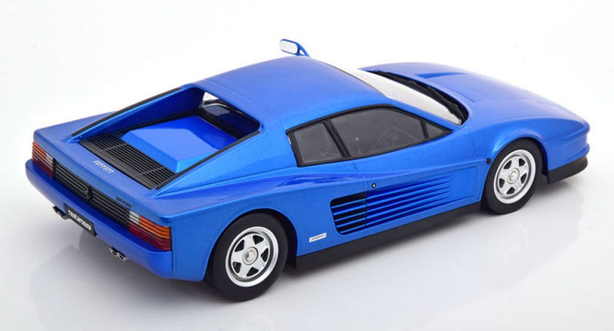 Ferrari Testarossa (1984) in Metallic Blue