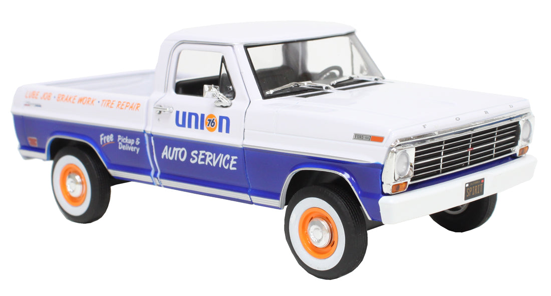 Ford F-100 (Running on Empty 1968) in White/Blue