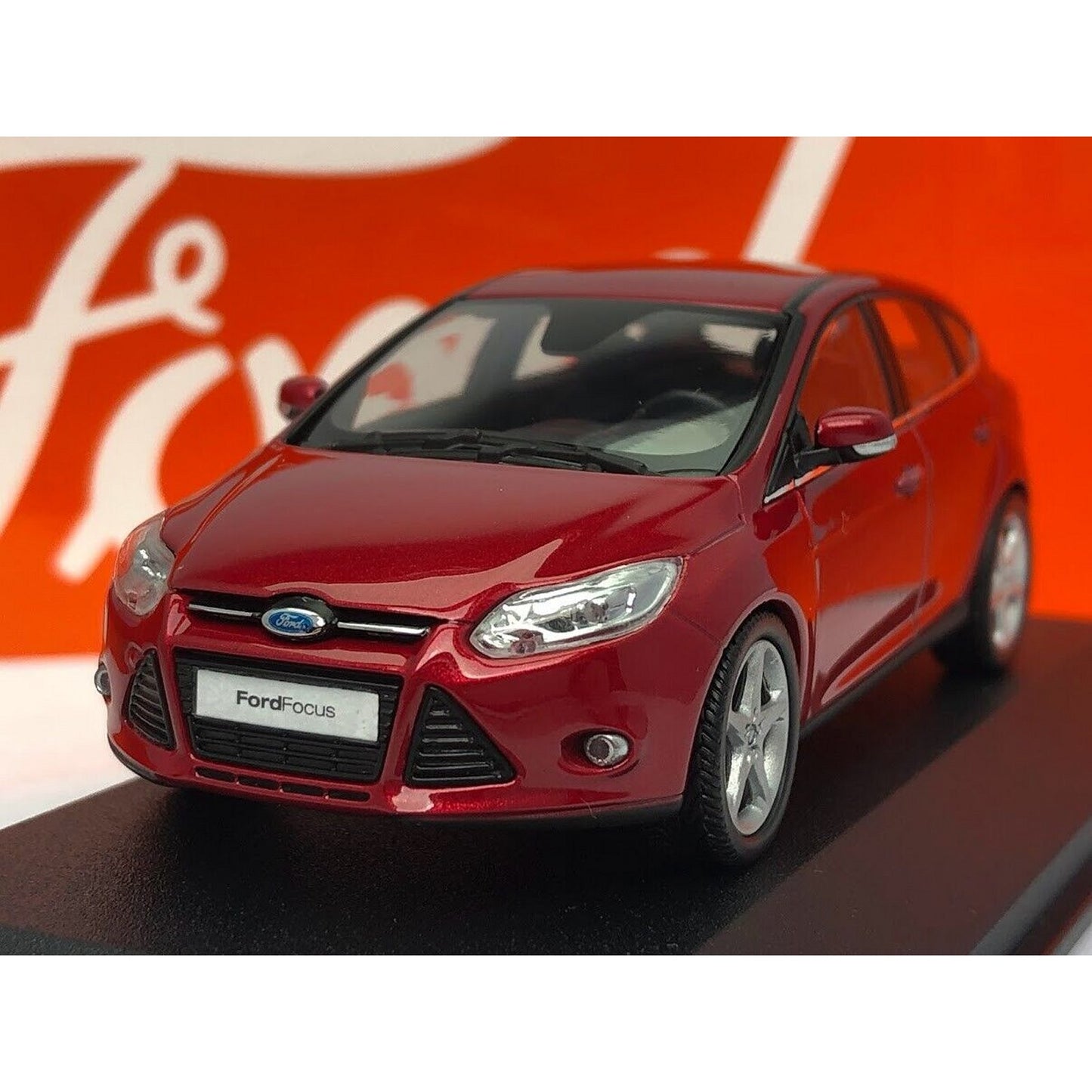 Ford Focus (5 Door 2011) in Red