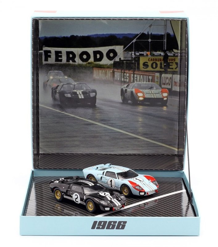 Ford GT40 MK II (#2 #1 Winner and Second Le Mans 1966) in Blue/Orange/Black