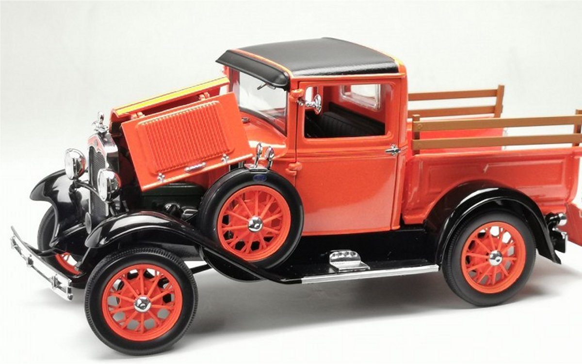 Ford Model A Pickup (1931) in Orange
