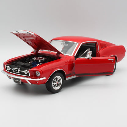 Ford Mustang GT (1967) in red