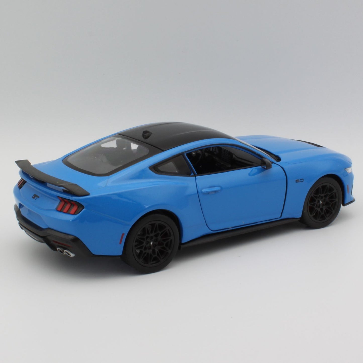 Ford Mustang GT (2024) in blue