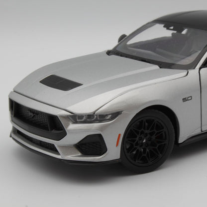 Ford Mustang GT (2024) in silver