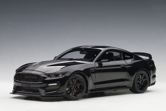Ford Mustang Shelby GT350R in Shadow Black