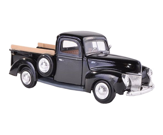 Ford Pickup (1940) in Black