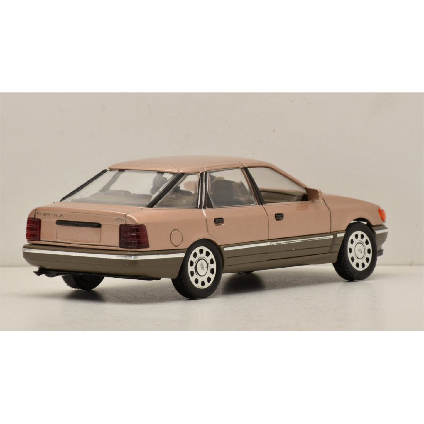 Ford Scorpio in Brown