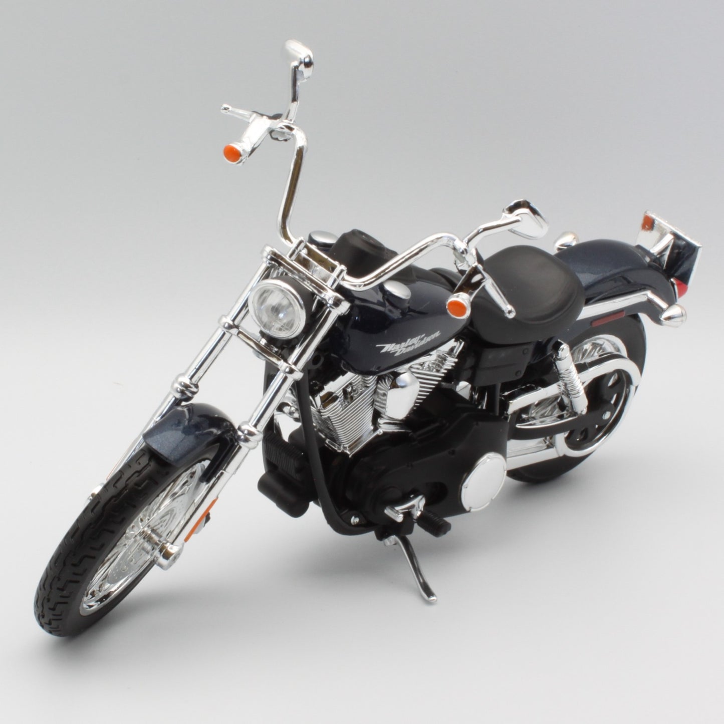Harley Davidson Dyna Street Bob FXDBI (2006) in Midnight Blue