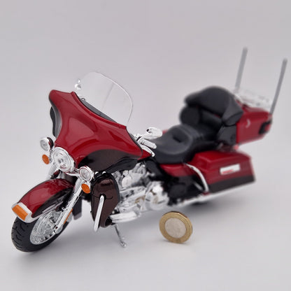 Harley Davidson Electra Glide Ultra FLHTK (2013) in Red