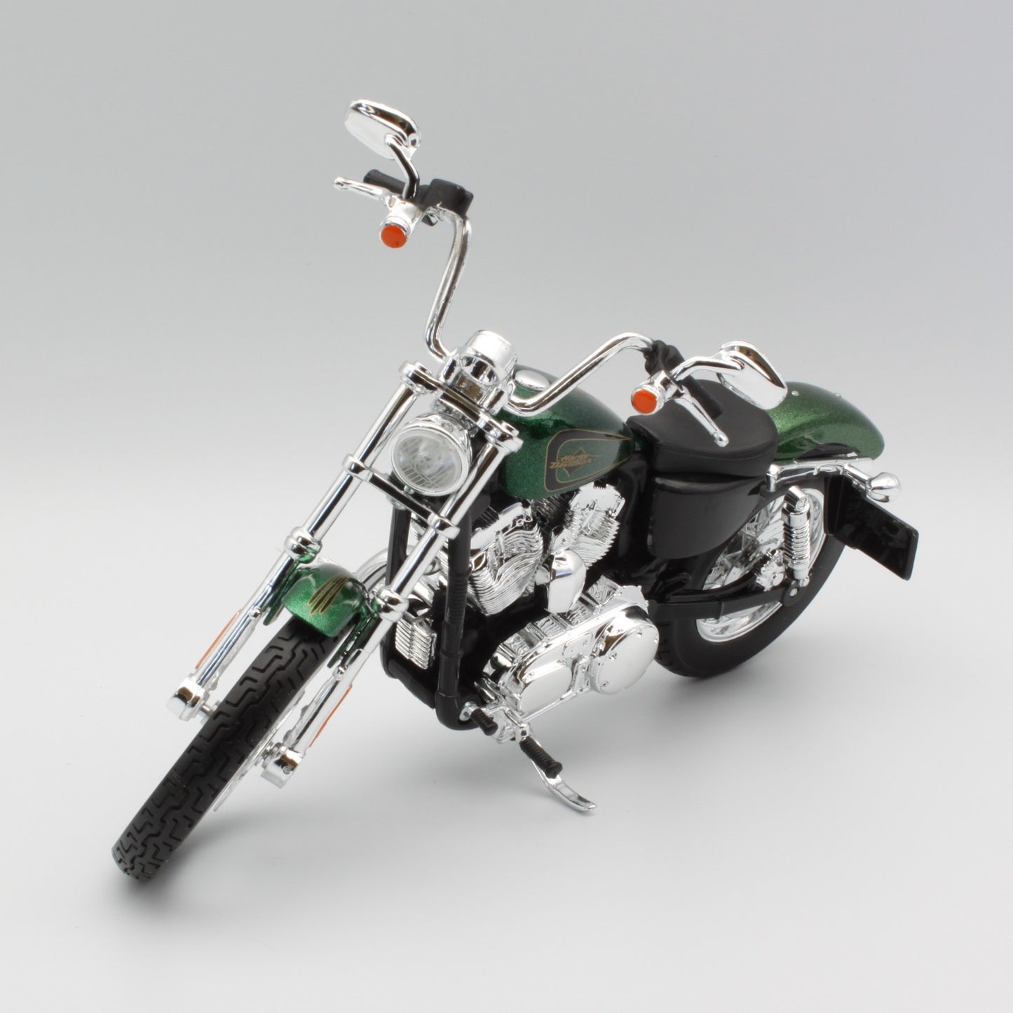 Harley Davidson XL 1200V Seventy Two (2013) in Metallic Green