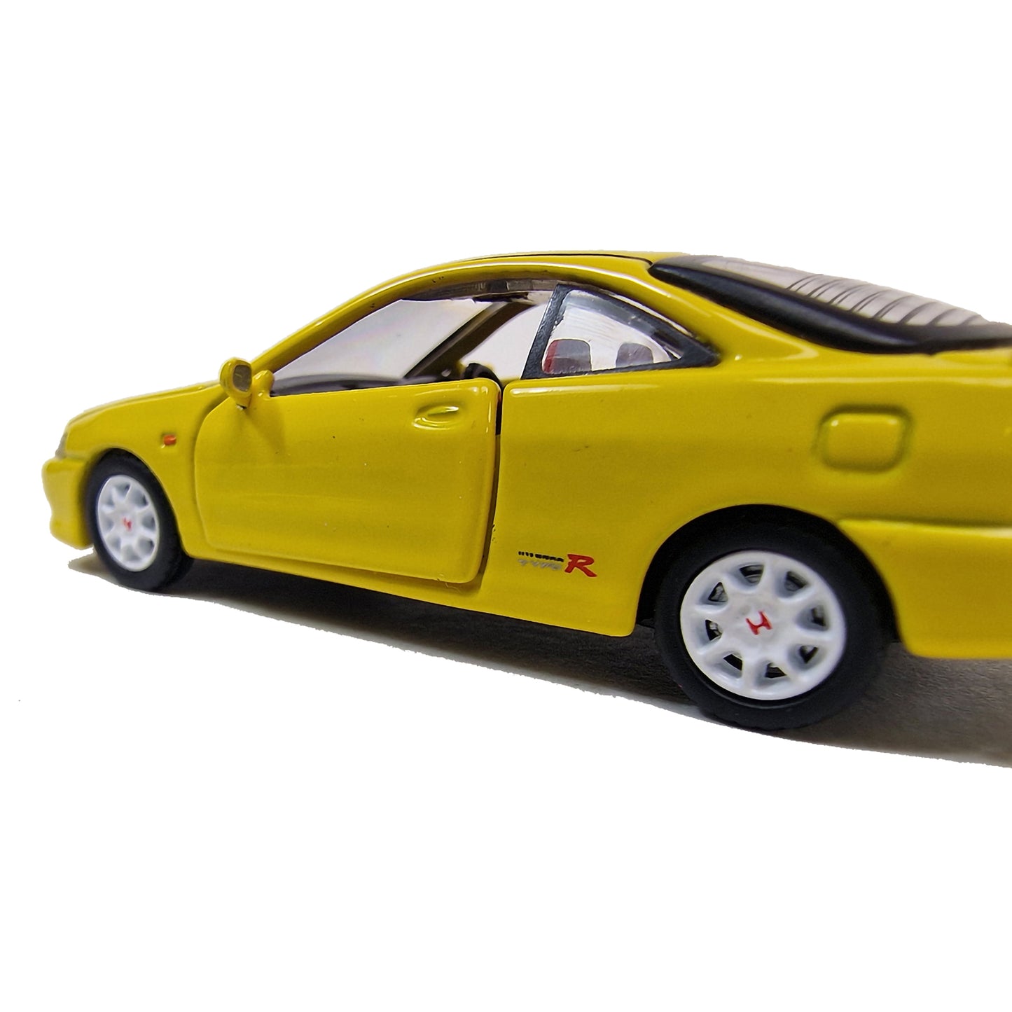 Honda Integra Type R (DC2) in Yellow