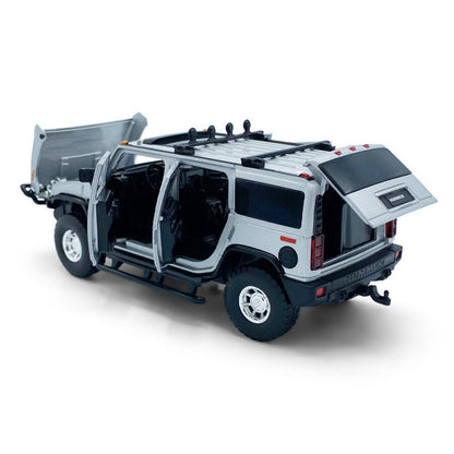 Hummer H2 (With Working Lights and Sound) in Silver