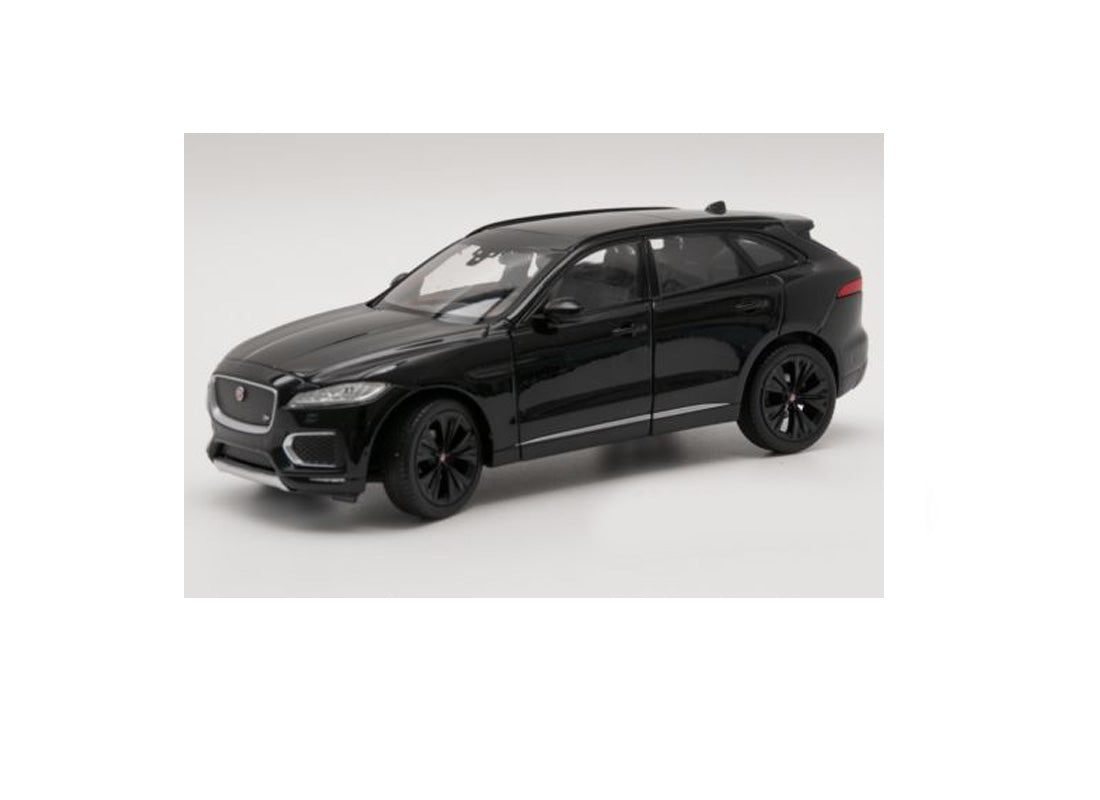 Jaguar F-Pace (2016) in Black