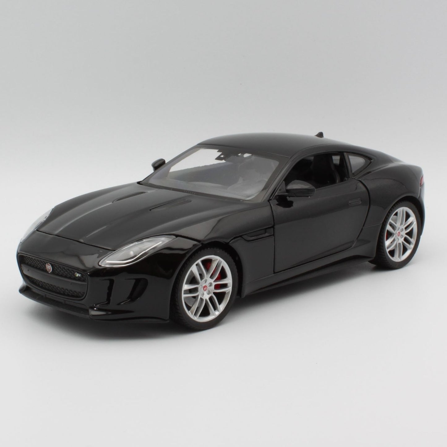 Jaguar F-Type Coupe (2015) in black