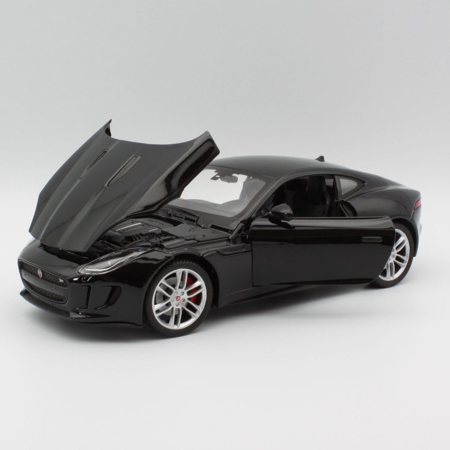 Jaguar F-Type Coupe (2015) in black