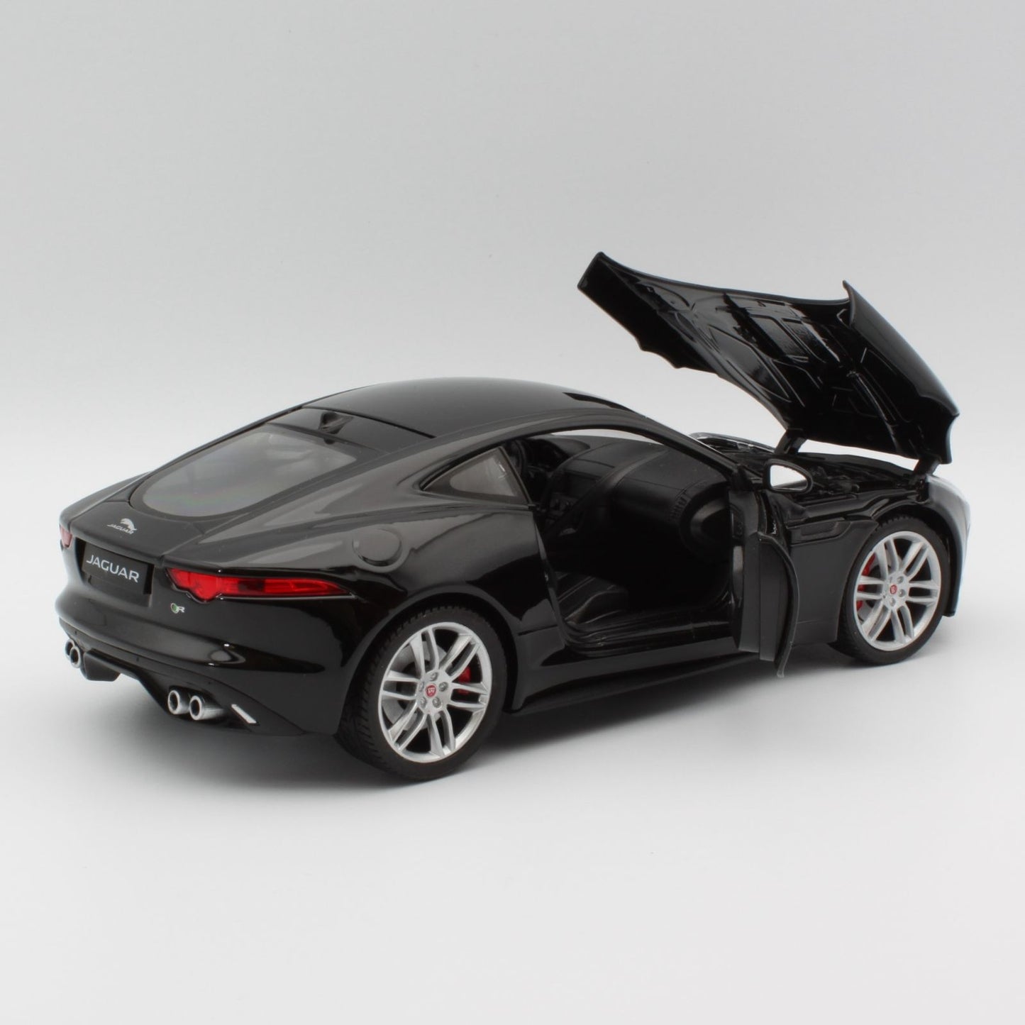 Jaguar F-Type Coupe (2015) in black