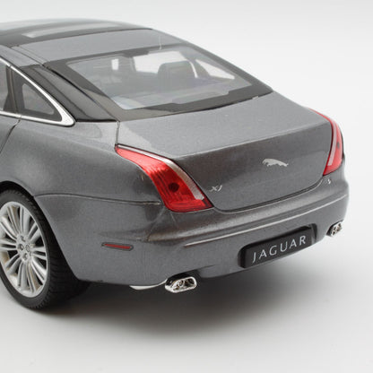 Jaguar XJ (2010) in metallic grey