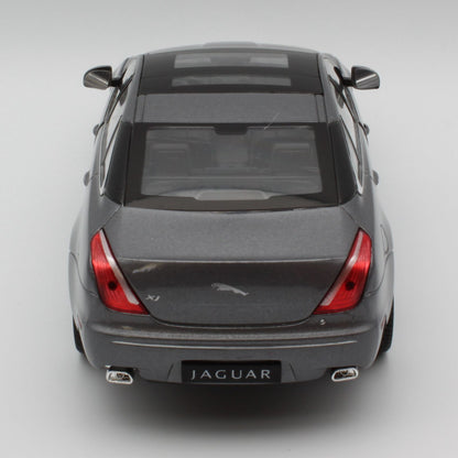 Jaguar XJ (2010) in metallic grey