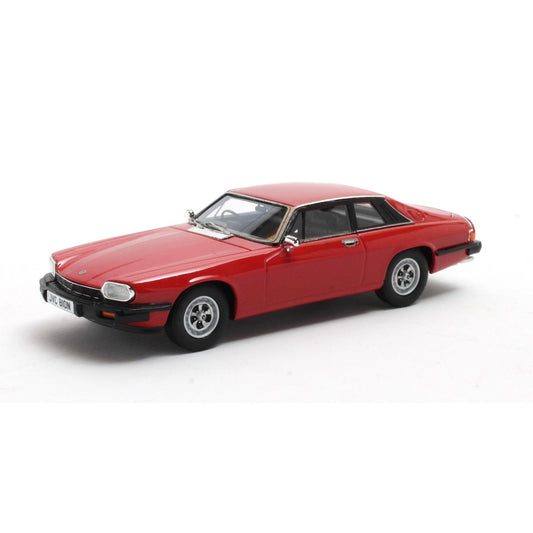 Jaguar XJ-S (1975) in Red