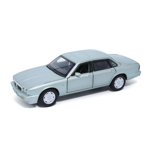 Jaguar XJ6 (Pull Back and Go) in Seafrost