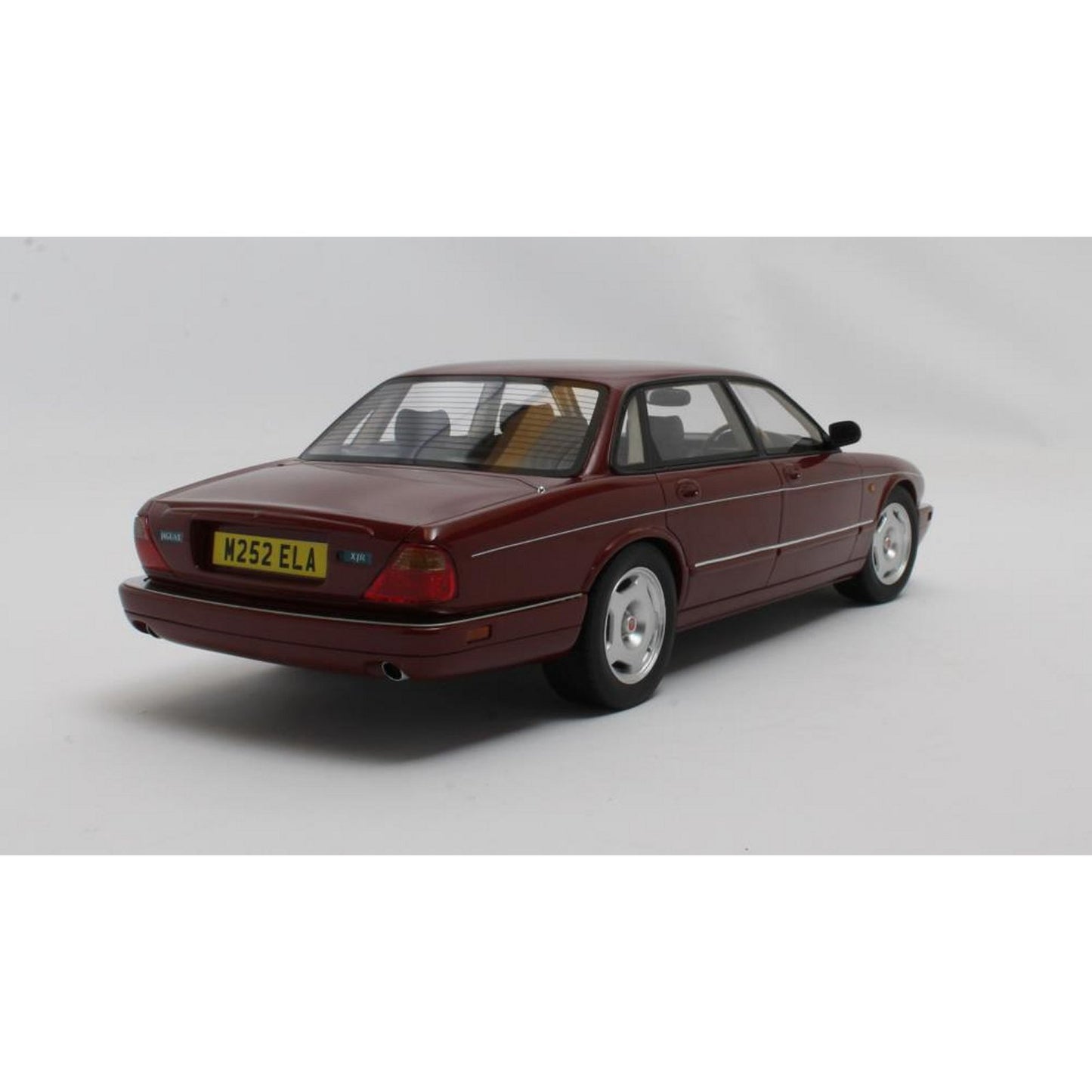 Jaguar XJR X300 (1995) in Red Metallic
