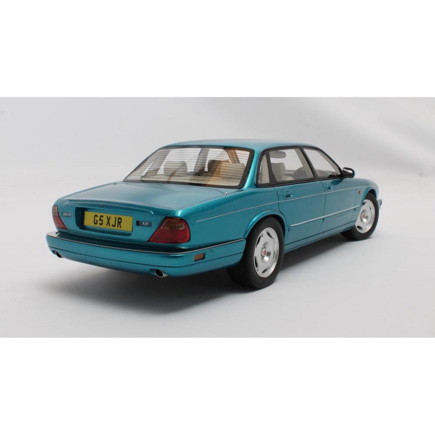 Jaguar XJR X300 (1995) in Turquoise