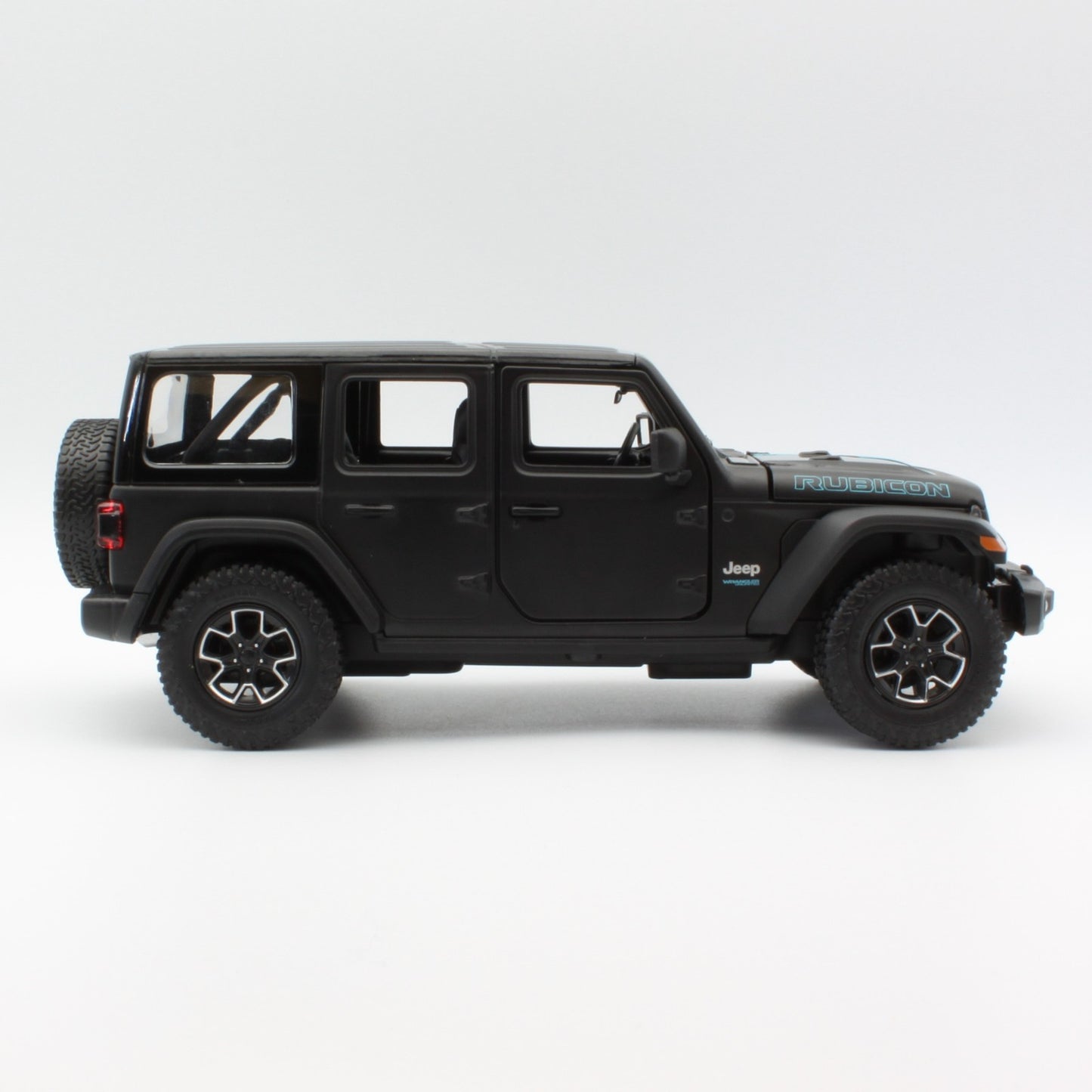 Jeep Wrangler Rubicon (4XE) in matt black