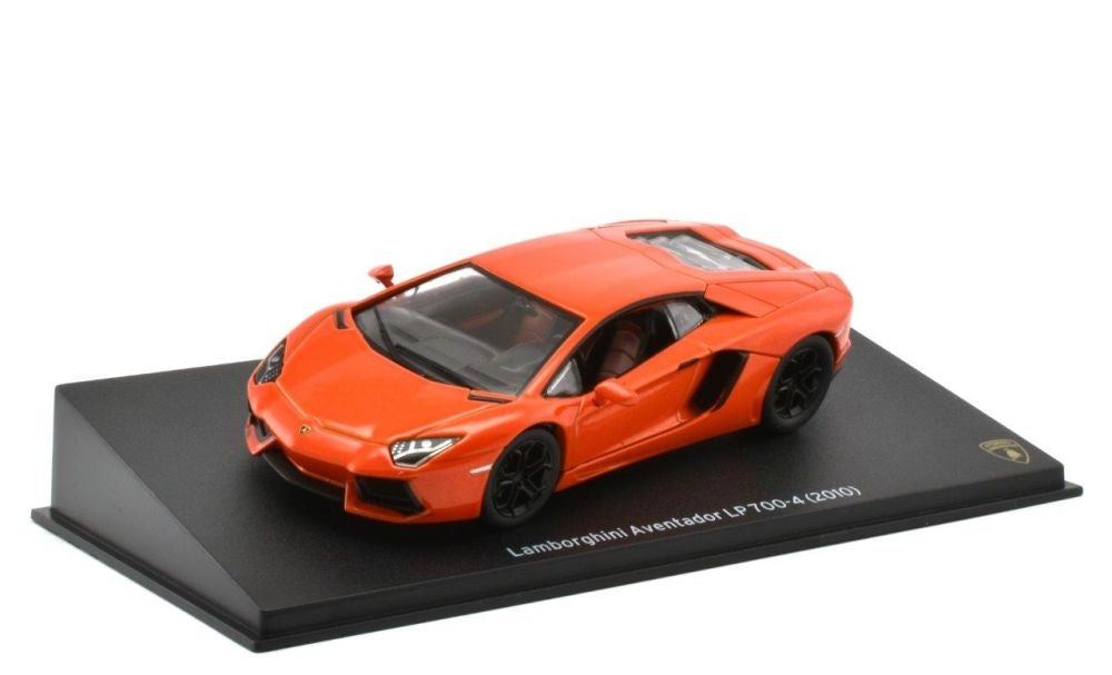 Lamborghini Aventador LP700-4 (2010) in Orange