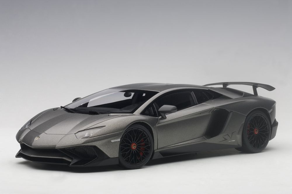 Lamborghini Aventador LP750-4 SV in Matt Grey