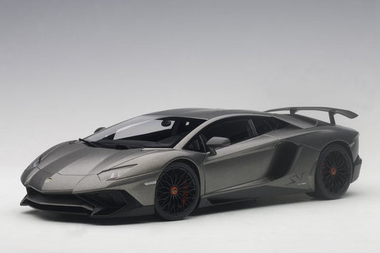 Lamborghini Aventador LP750-4 SV in Matt Grey