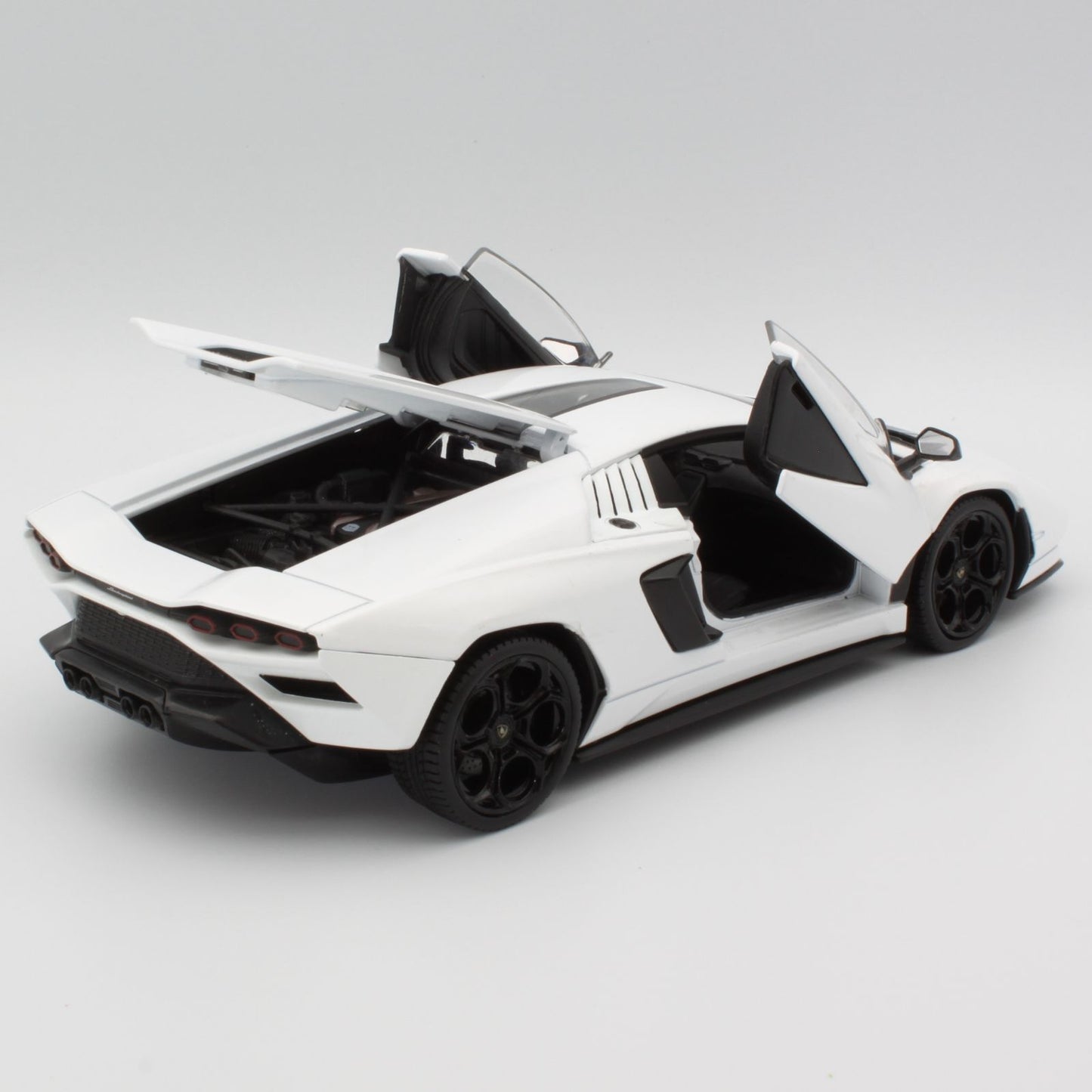 Lamborghini Countach (LPI 800-4) in ice white