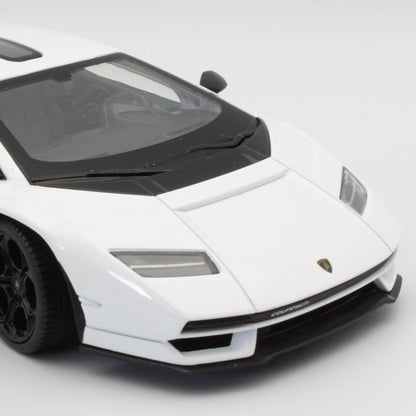 Lamborghini Countach (LPI 800-4) in ice white