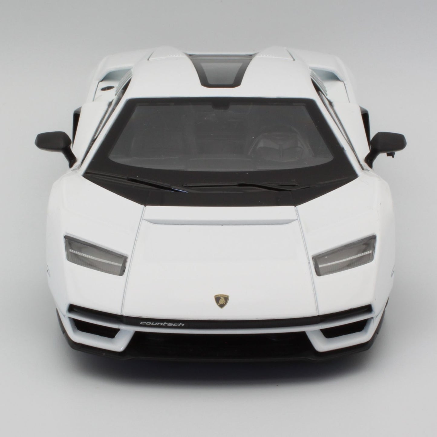 Lamborghini Countach (LPI 800-4) in ice white