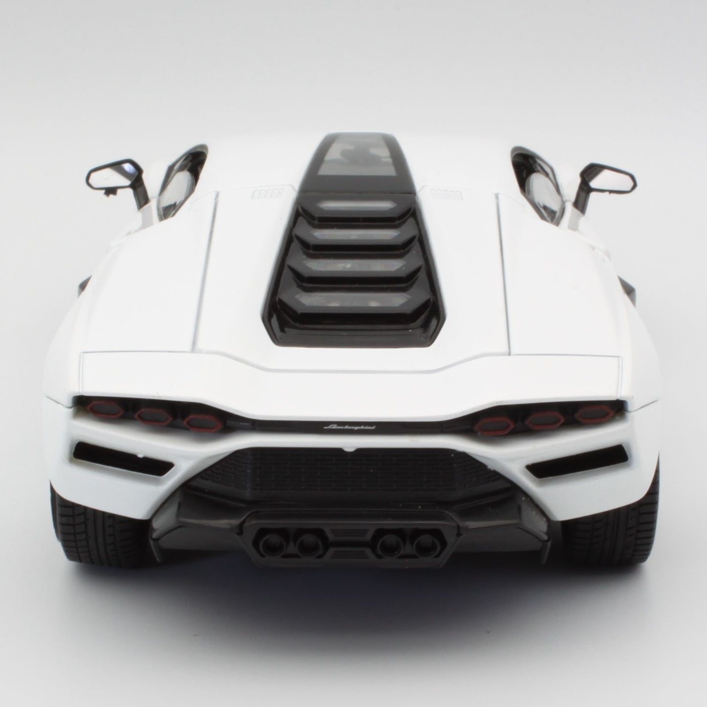 Lamborghini Countach (LPI 800-4) in ice white