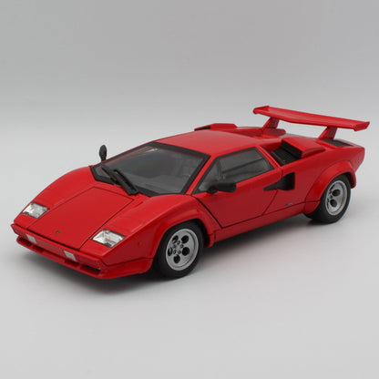 Lamborghini Countach LP500S in red