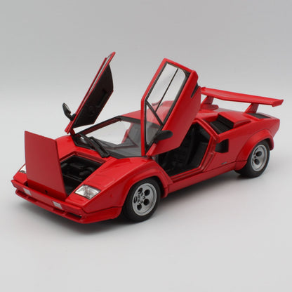 Lamborghini Countach LP500S in red