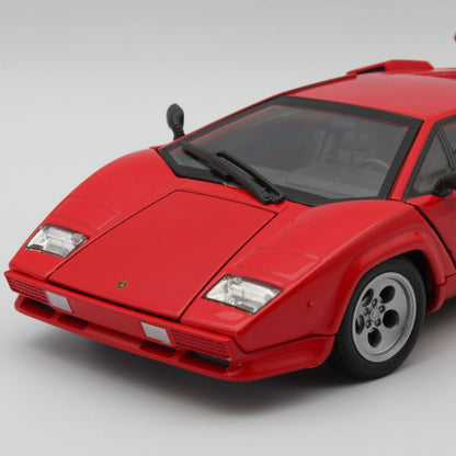 Lamborghini Countach LP500S in red