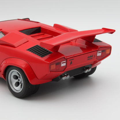 Lamborghini Countach LP500S in red