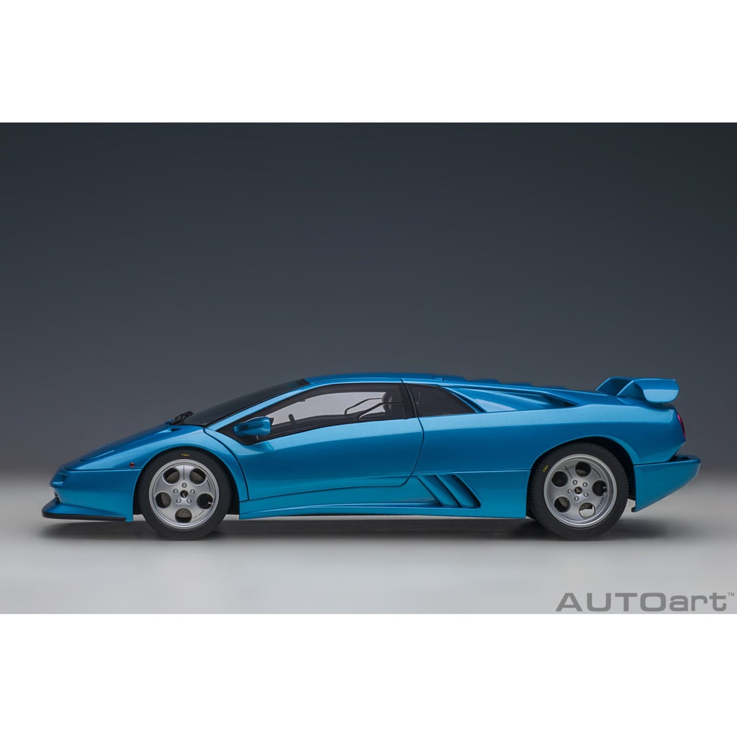 Lamborghini Diablo SE30 (1993) in Metallic Blue
