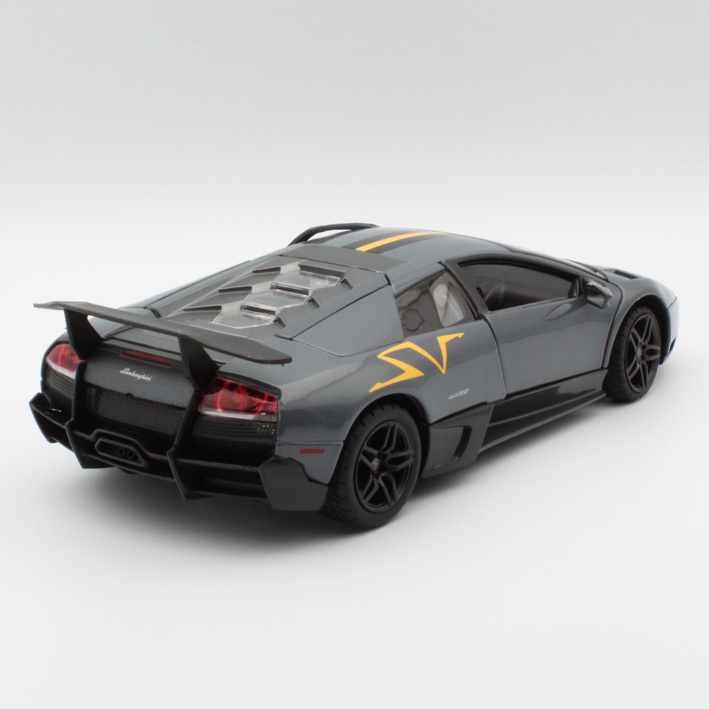 Lamborghini Murcielago LP670-4 SV (China Edition) in Grey