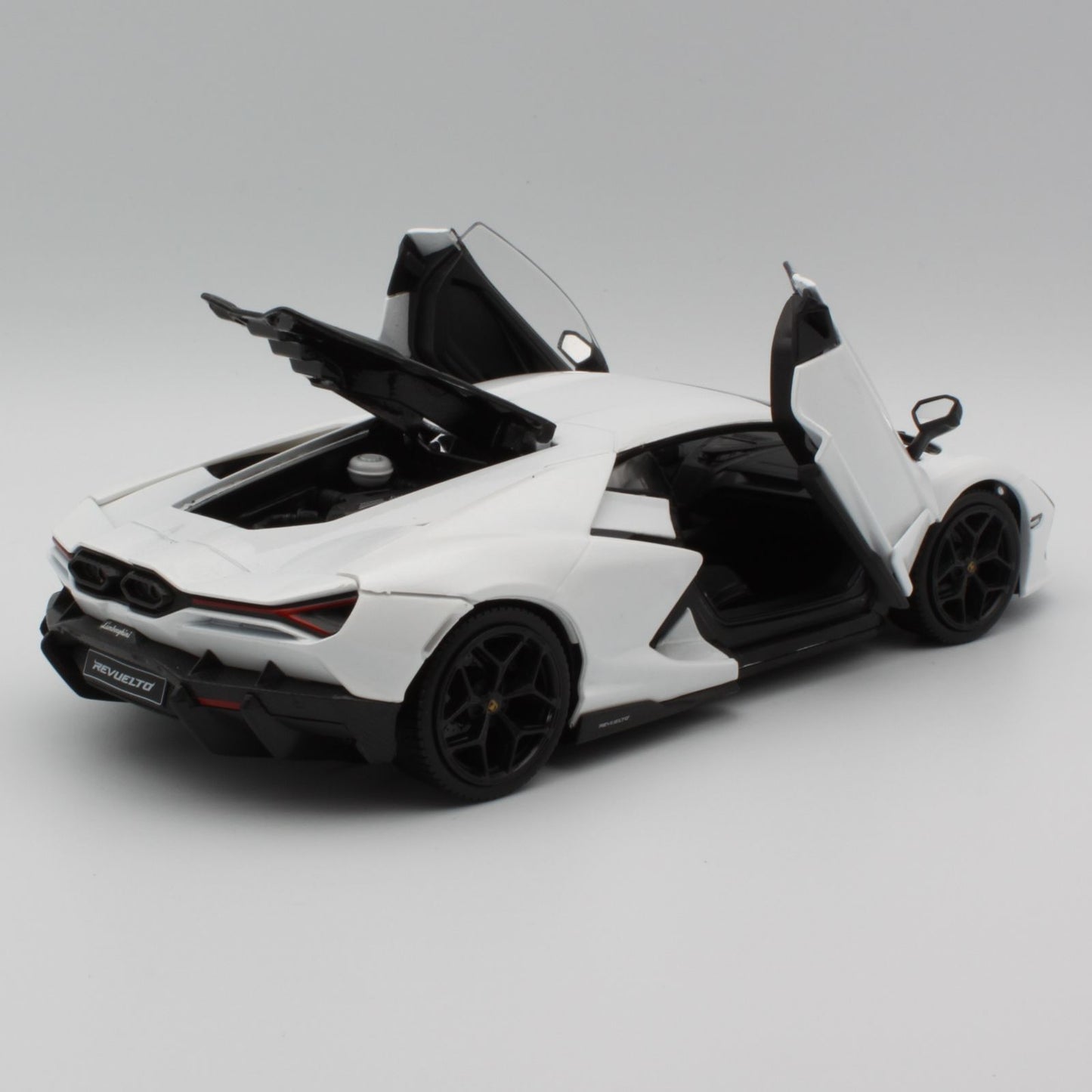 Lamborghini Revuelto in pear white