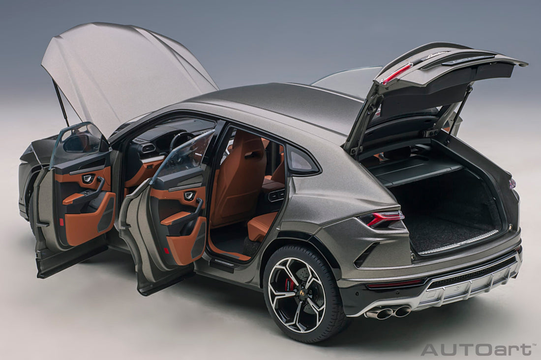 Lamborghini Urus (2018) in Metallic Grey