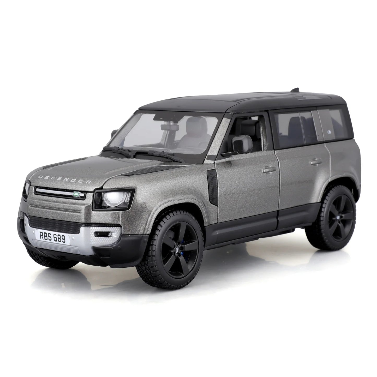 Land Rover Defender 110 (2021) in Silver
