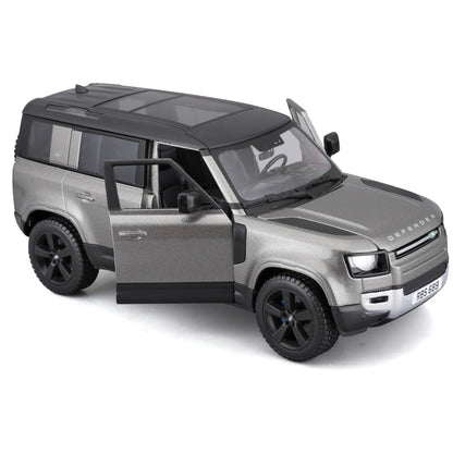 Land Rover Defender 110 (2021) in Silver