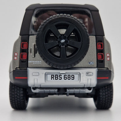 Land Rover Defender 110 (2021) in Silver