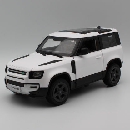 Land Rover Defender 90 in white